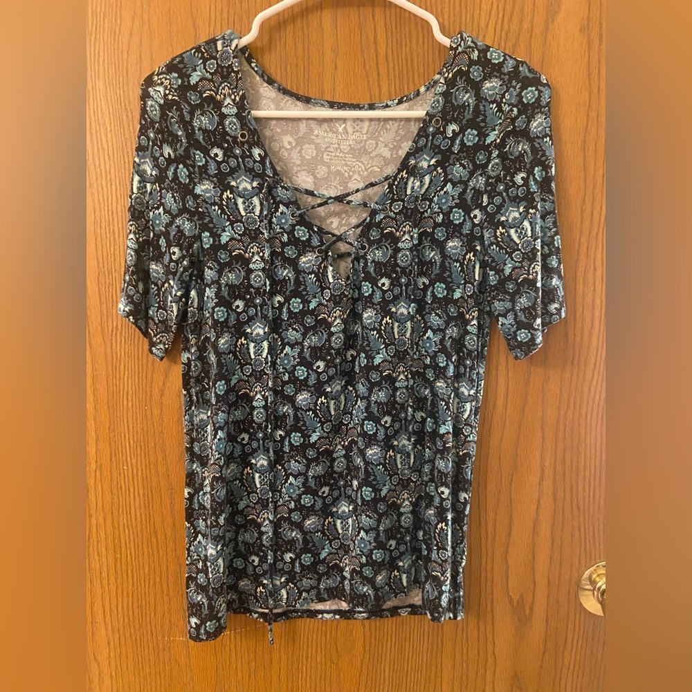 AE M shirt